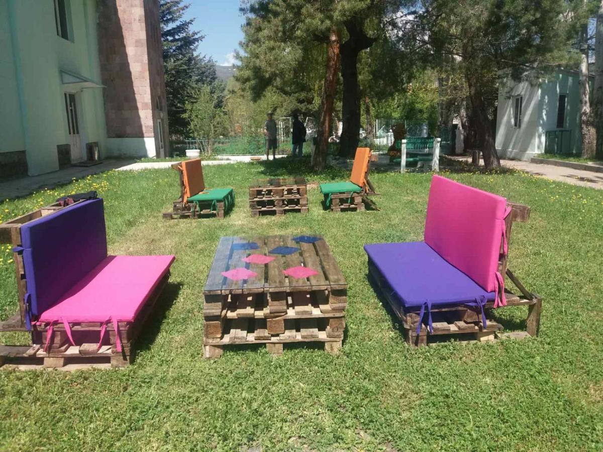 N&R Rest House Tsachkadzor Buitenkant foto