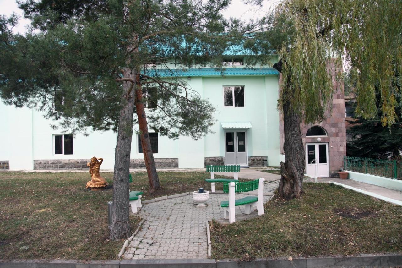 N&R Rest House Tsachkadzor Buitenkant foto