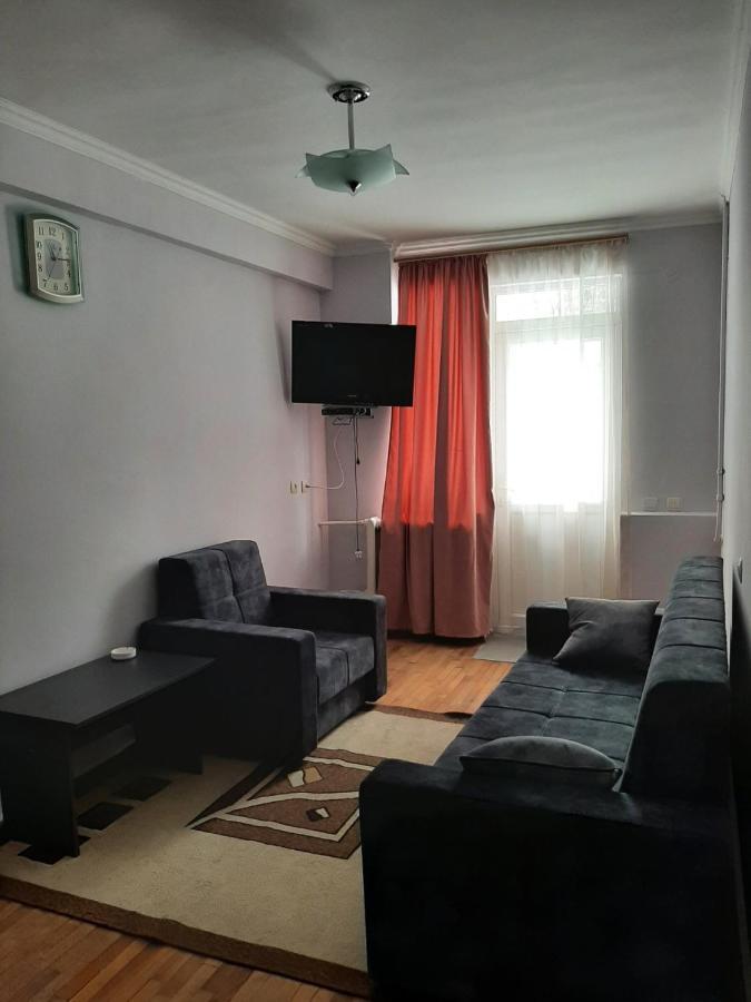 N&R Rest House Tsachkadzor Buitenkant foto