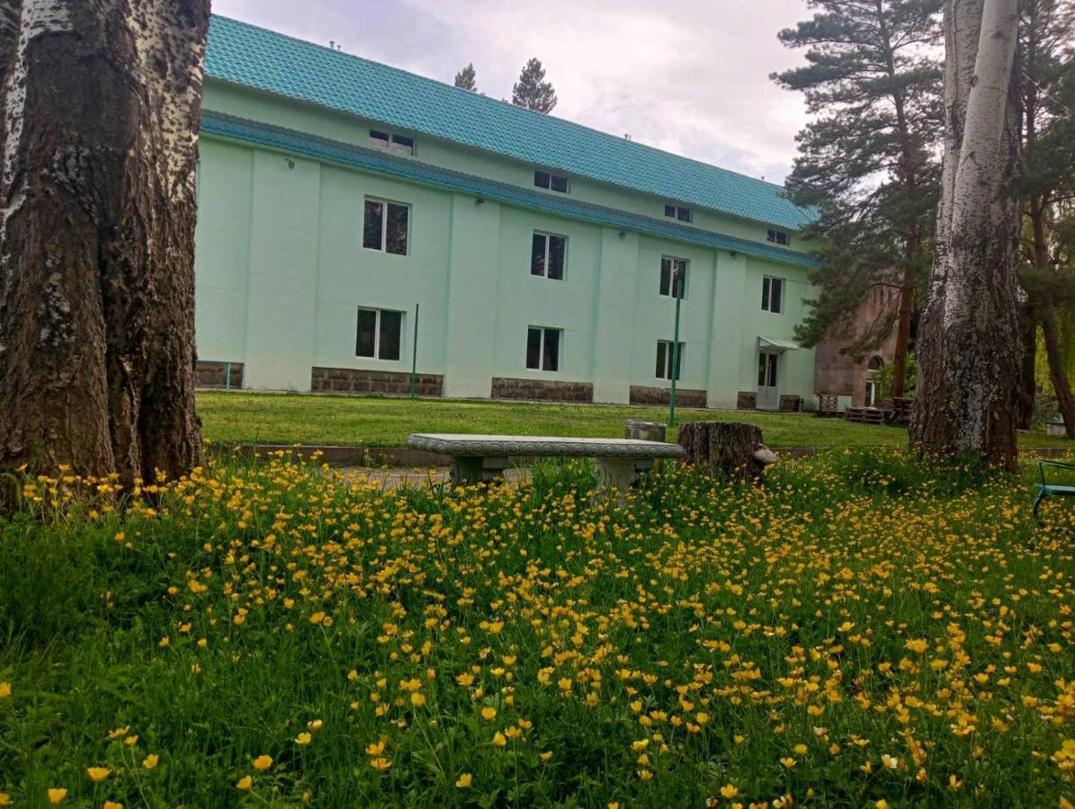 N&R Rest House Tsachkadzor Buitenkant foto